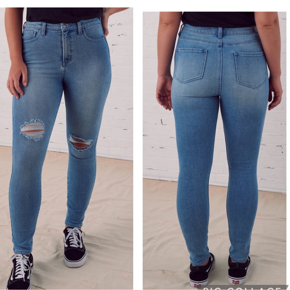 RSQ Curvy Light Wash High Rise Skinny Jeans Sz 27